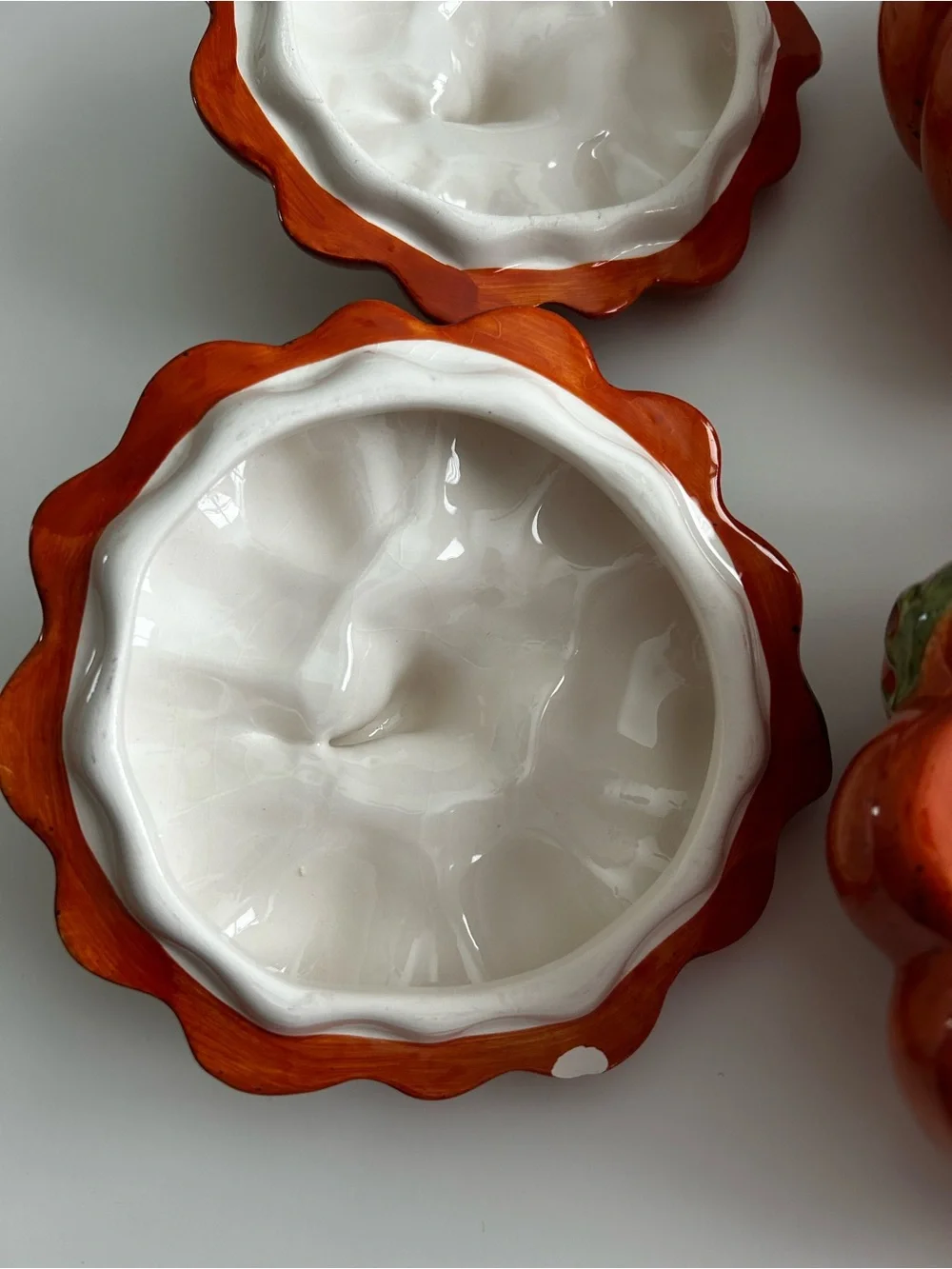 2 Glossy Ceramic Pumpkin Soup Bowl with Green Leaf Accent